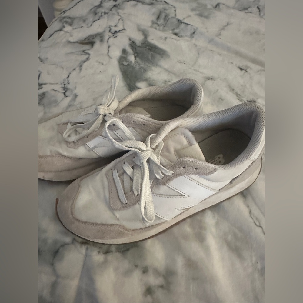 New Balance Women's White and Gray Sneakers